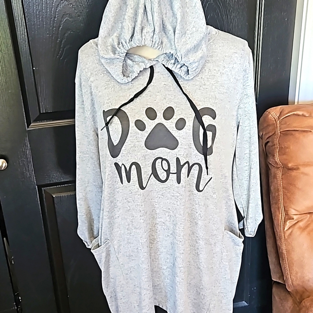 DOG MOM lightweight hooded tunic with pockets